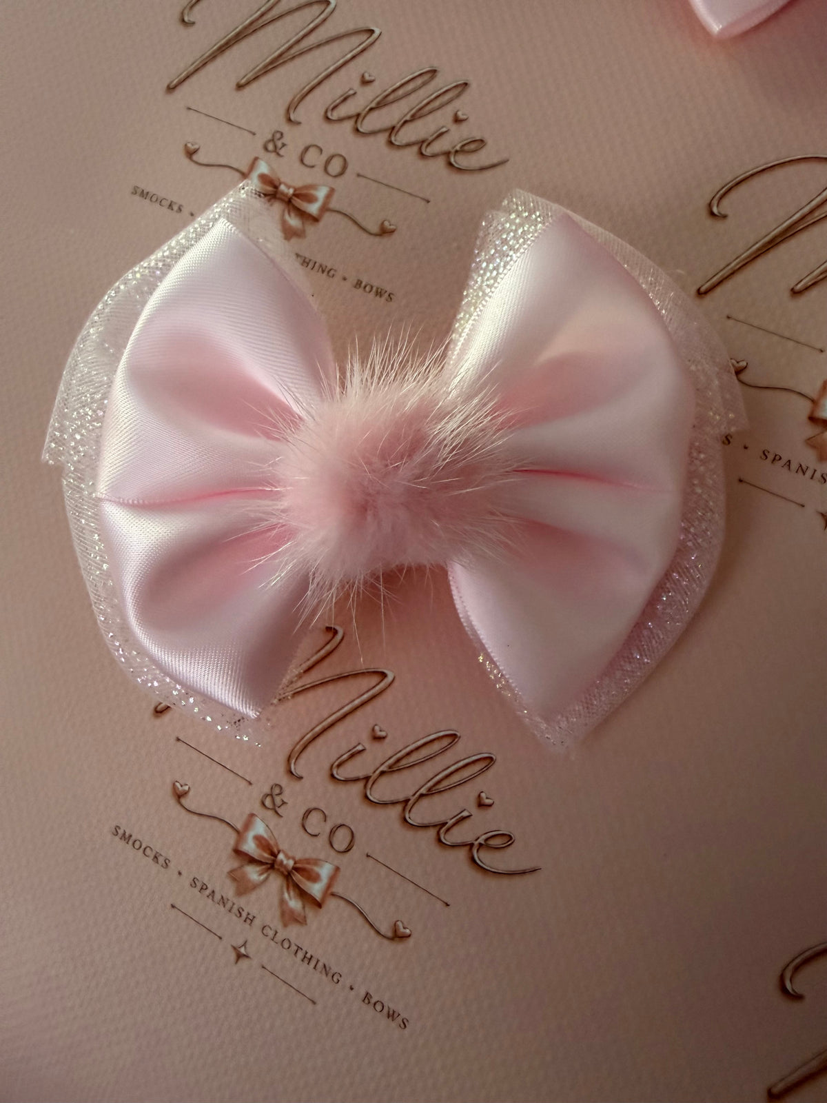 Pom Tulle Big Clip
